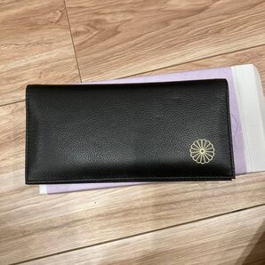 皇居限定 長財布 黒 ブラック 天皇家菊花紋章入り 本革牛革