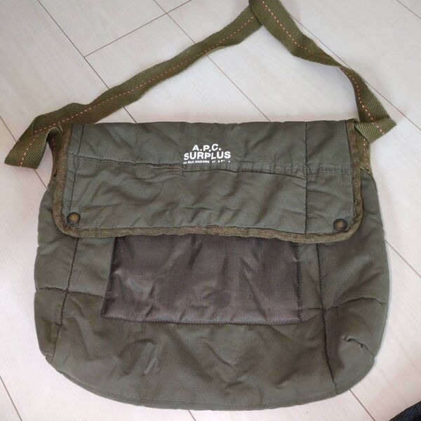 A.P.C アーペーセー カーキ ミリタリー ショルダーバッグ メッセンジャー 古着