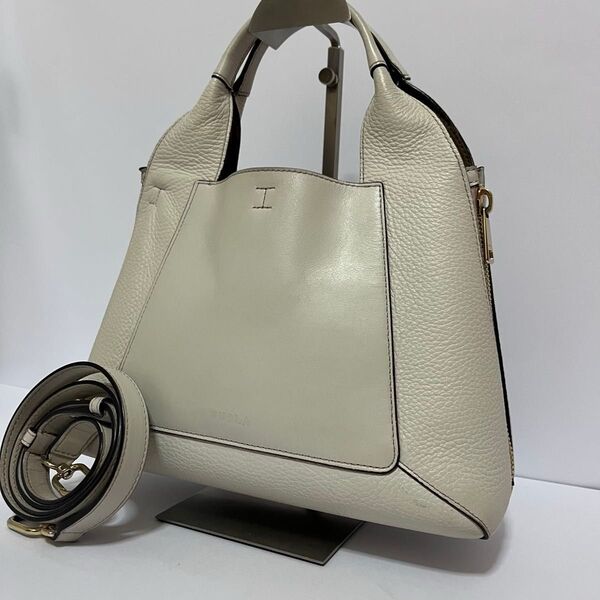 人気 FURLA フルラ ジルダ 2way ショルダーバッグ ハンドバッグ レザー 現行ロゴ ホワイト 白色 現行ロゴ 通勤通学