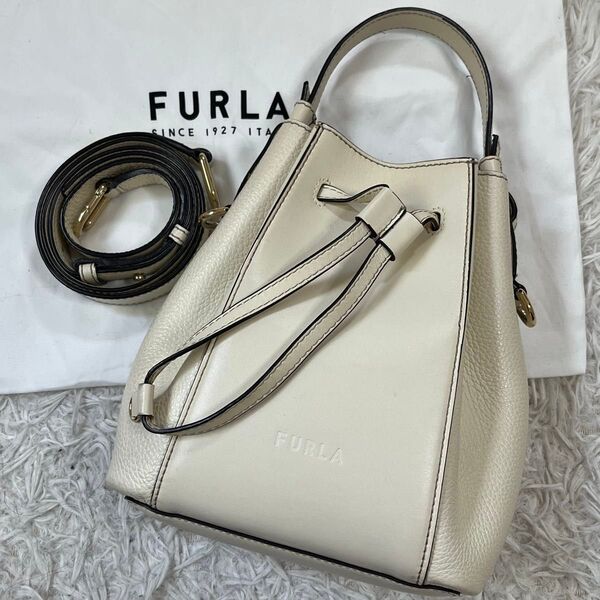 美品 FURLA フルラ ミアステラ 2way ショルダーバッグ ハンドバッグ 巾着 現行ロゴ レザー ホワイト 白色