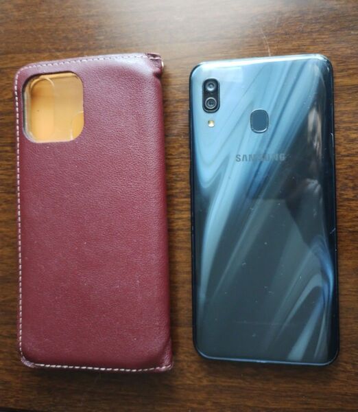 黒?濃い紺 Samsung Galaxy A30 SM-A305N本体韓国購入 利用浅 Android