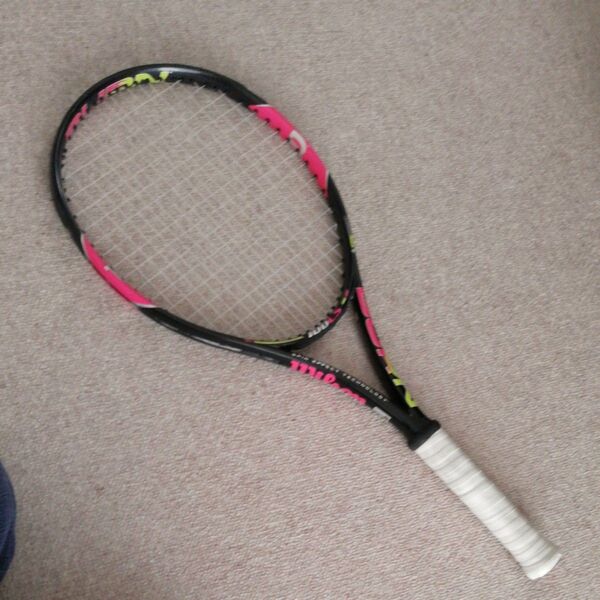 Wilson BURN 100LS グリップ1