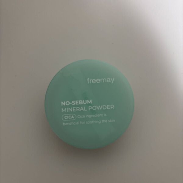 freemay NO-SEBUM MINERAL POWDER 新品