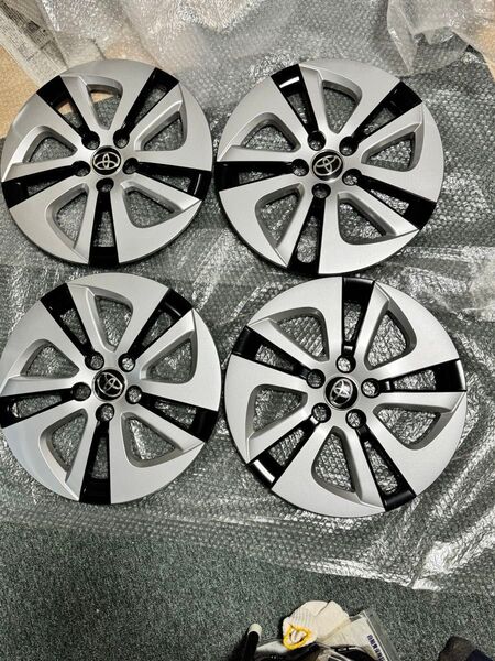 TOYOTA 51プリウス Aプレミアム純正ホイールキャップ1台分 4本ほぼ美品