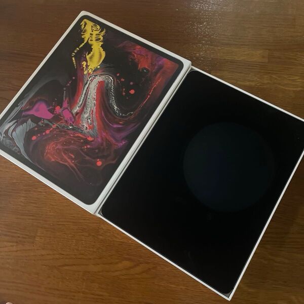 iPad Pro 12.9インチ 第3世代 64GB Wi-Fi+Cellular SIMフリー 割れなし