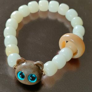 菩提樹の根っこブレスレット 木製猫ちゃんパーツ 内径16cm