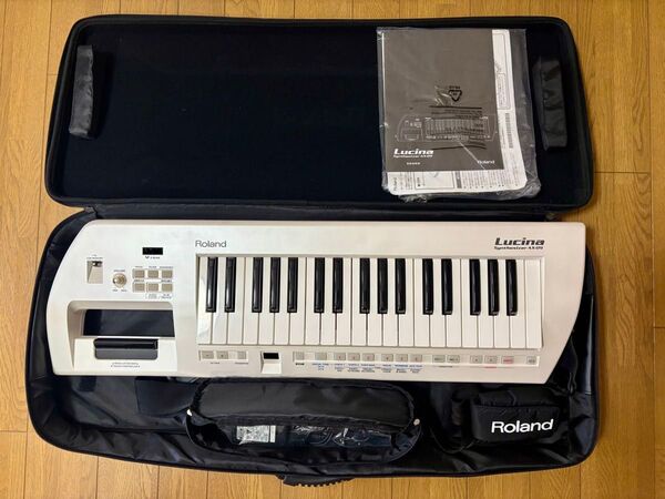 Roland AX-09 ショルダーキーボード/シンセサイザー Lucina