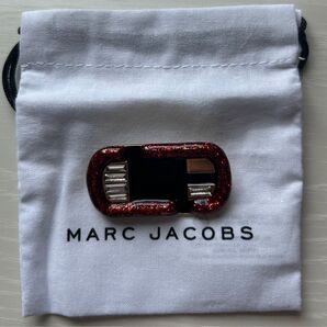新品未使用 MARC JACOBS マークジェイコブス ブローチ