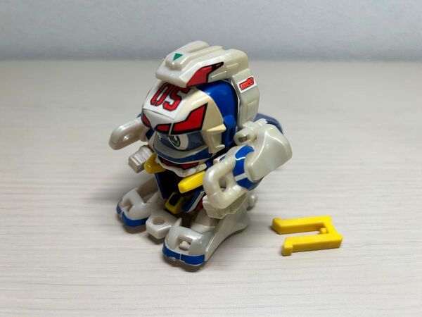 スーパービーダマン ファイティングフェニックス(左の背中のウイングなし)
