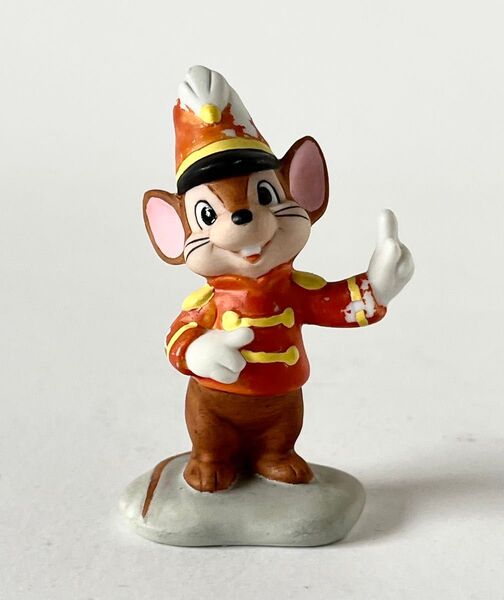ビンテージ ディズニー ティモシー 陶器人形 ミニフィギュア フィギュリン ティモシーマウス ダンボ ネズミ 兵隊 人形 置物