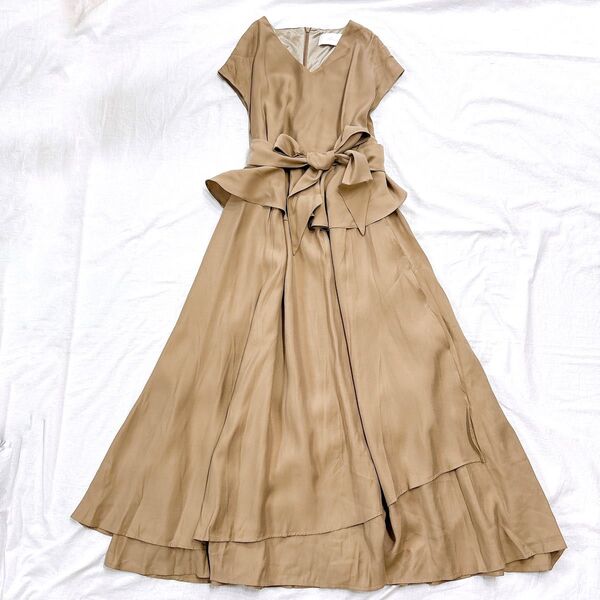 【美品】kicuri キクリ ペプラムワンピース リボン ロング フレア フレンチスリーブ Vネック ベージュ Mサイズ