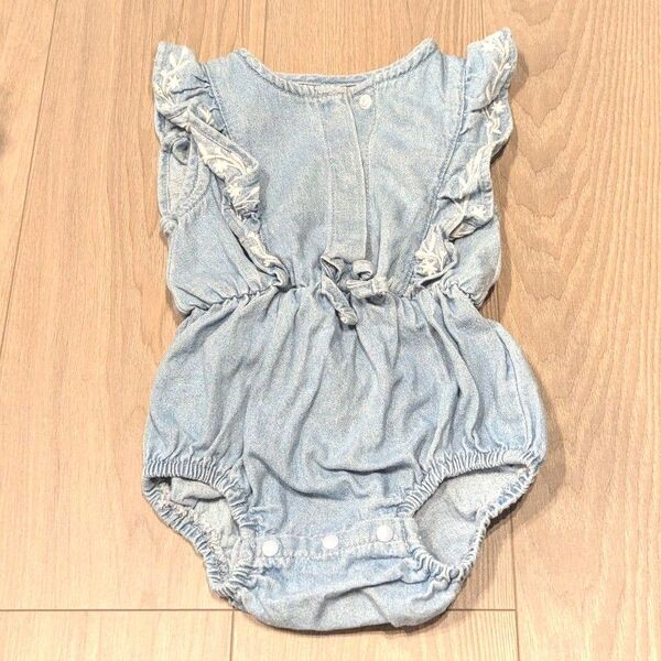【美品】tete a teteフリル付きデニムロンパース 80サイズ