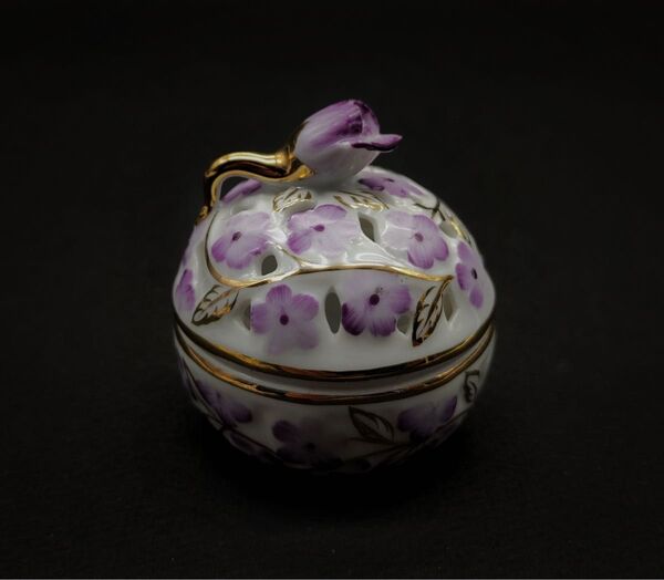 ロイヤルアーデン透かしボンボン入れ Royal Arden 花柄 陶器 小物入れ