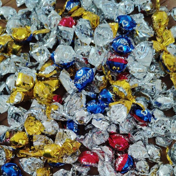 ★大量カラフル チョコ玉 100個!!★送料無料!!