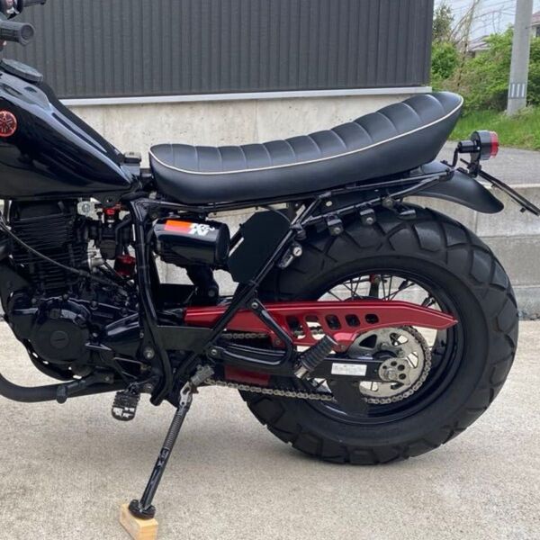 イージーライダース製 TW200 225用 ロングタンク対応 タックロールシート