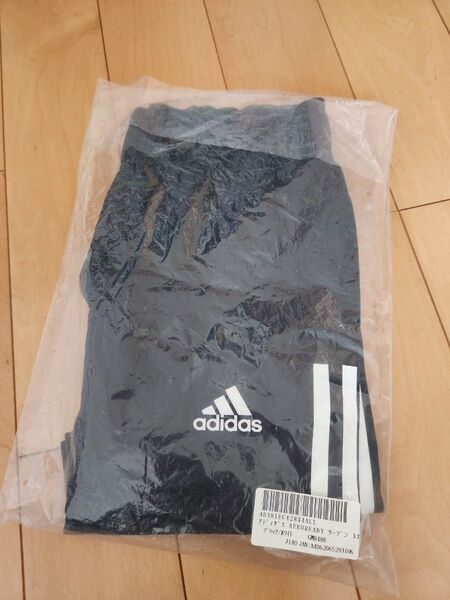 新品 adidas アディダス ウーブンハーフパンツ ブラック 140