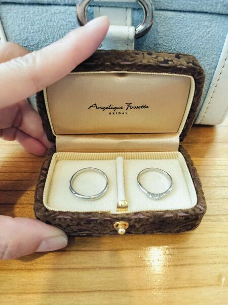 プラチナPt950 アンジェリックフォセッテ ダイヤモンド リング2個セット オリジナルボックス付き。 結婚指輪 ペア