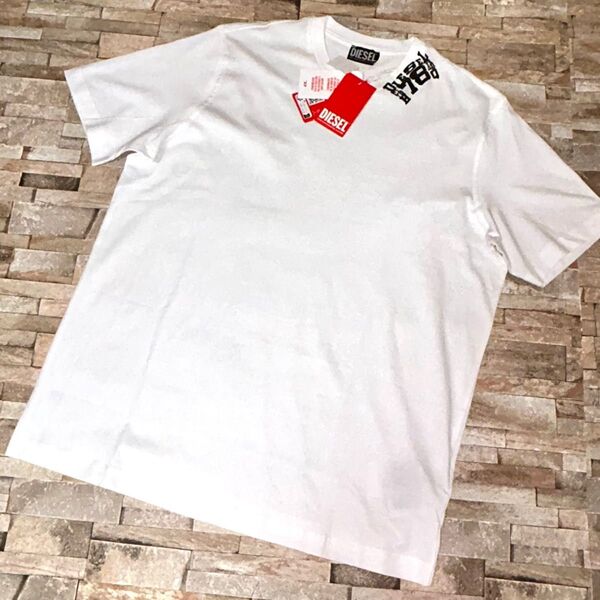 【新品】DIESEL ディーゼル/クルーネック ランダムロゴ Tシャツ カットソー 半袖 Mサイズ