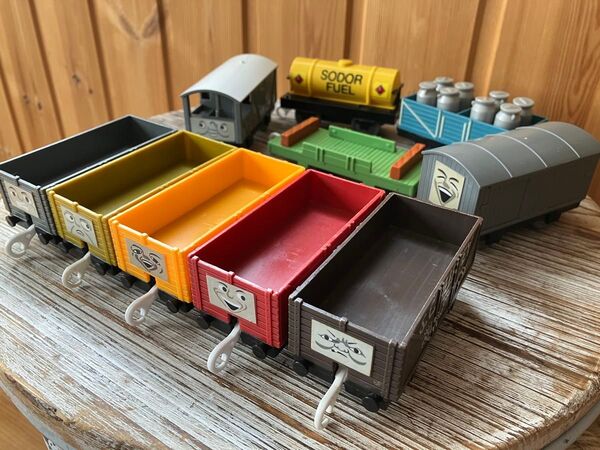プラレール きかんしゃトーマス トーマスとなかまたち 貨車セット まとめ売り スクラフィー ミルクタンク ソドー島 タンク車 客車