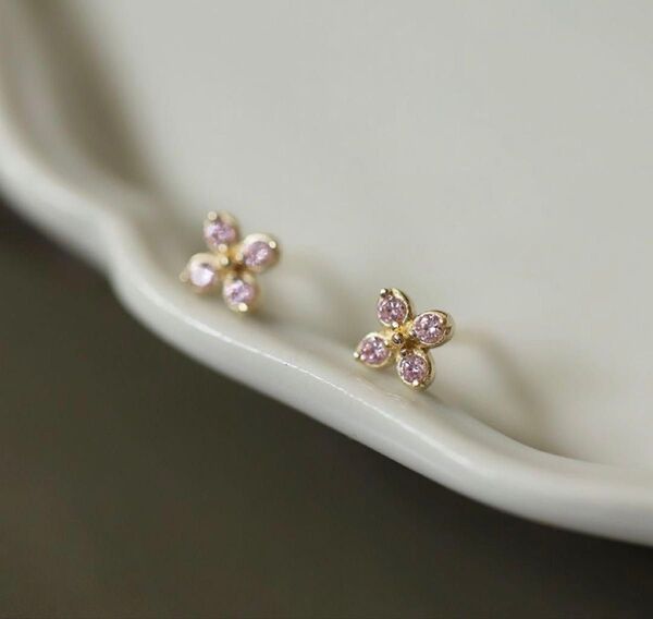 ピアス 四つ葉のクローバー ピンク