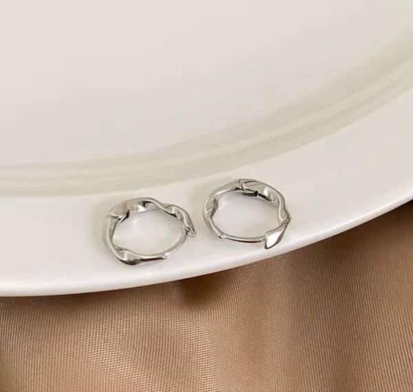 ピアス ツイストシルバー フープピアス
