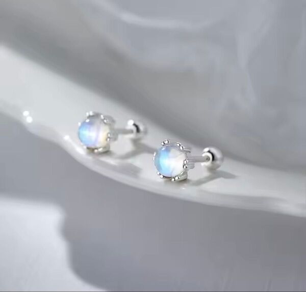 ピアス オーロラムーンストーン