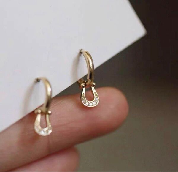 ピアス ホースシュー フープピアス