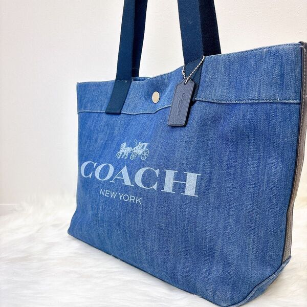 コーチ COACH トートバッグ デニム 肩掛け A4 自立 美品 大容量 花柄 デカロゴ ヘリテージ 通勤 馬車