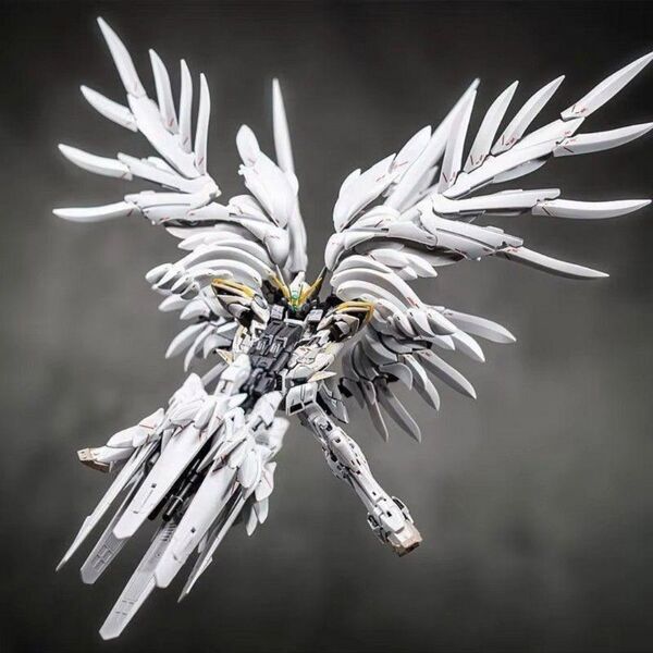 MGサイズ1/100 ウイングガンダム スノーホワイトプレリュード (新品)