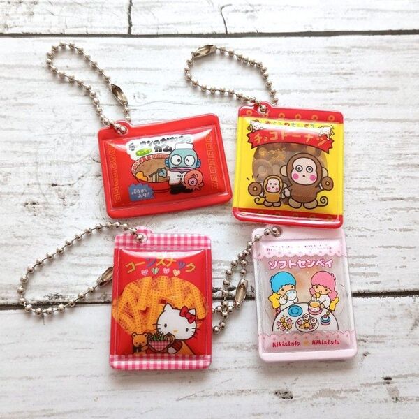 サンリオキャラクターズ お菓子チャーム ガチャ カプセルトイ