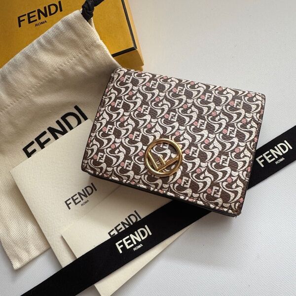 【美品】 818 FENDI フェンディ 2つ折り財布