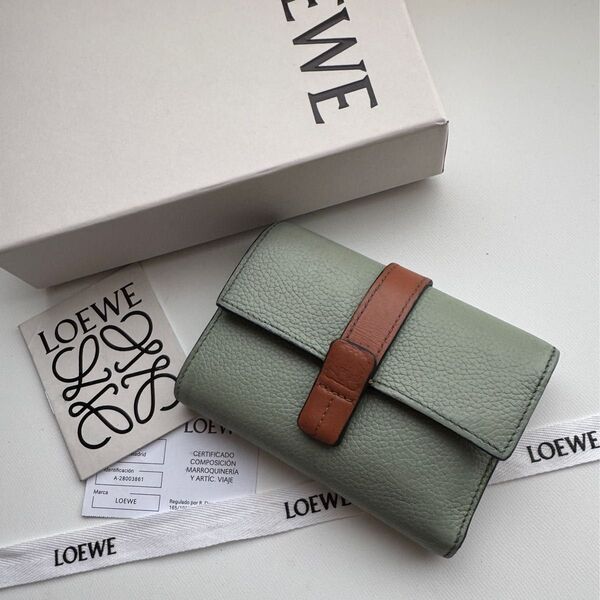 【美品】 837 LOEWE ロエベ 3つ折り財布