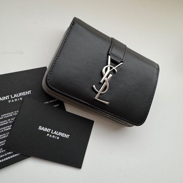 【美品】 842 Saint Laurentイブサンローラン2つ折り財布