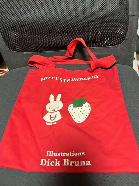 ミッフィーイチゴシリーズバッグ STRAWBERRY トートバッグ
