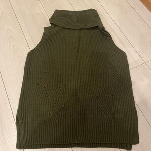 INGNI ノースリーブニット 深緑 ハイネック