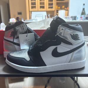 NIKE WMNS AIR JORDAN 1 HIGH OG
