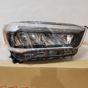 トヨタ純正 ライズ 右 ヘッドライト ICHIKOH 1991 純正品番 81110-B1441