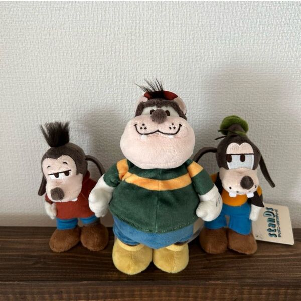 ディズニーストア スタンディーズ マックス ピート グーフィー ぬいぐるみ