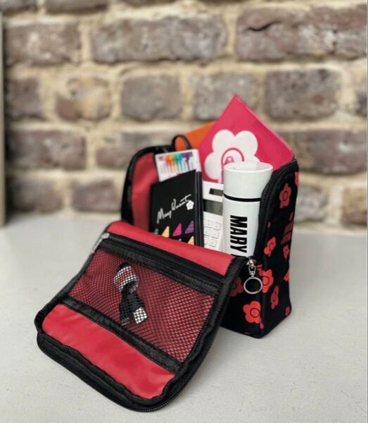 新品 MARY QUANT デイジーポーチ ノベルティ