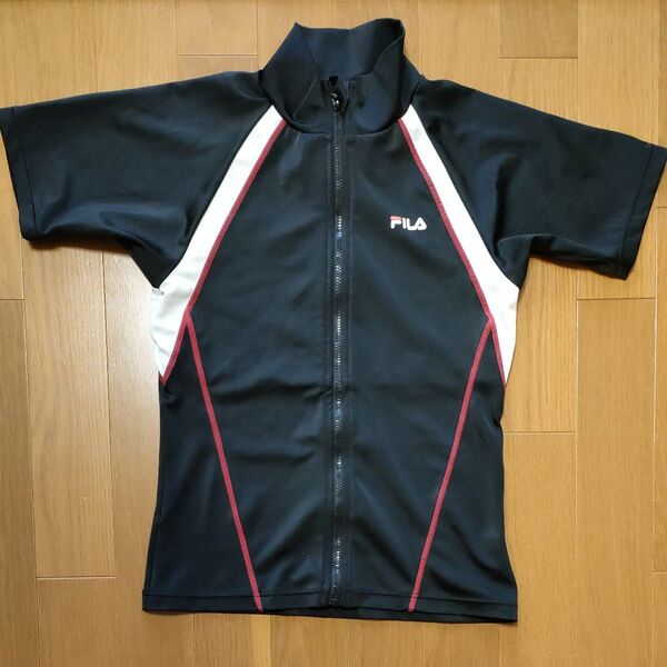 FILA ラッシュガード ブラック×ホワイト×レッド