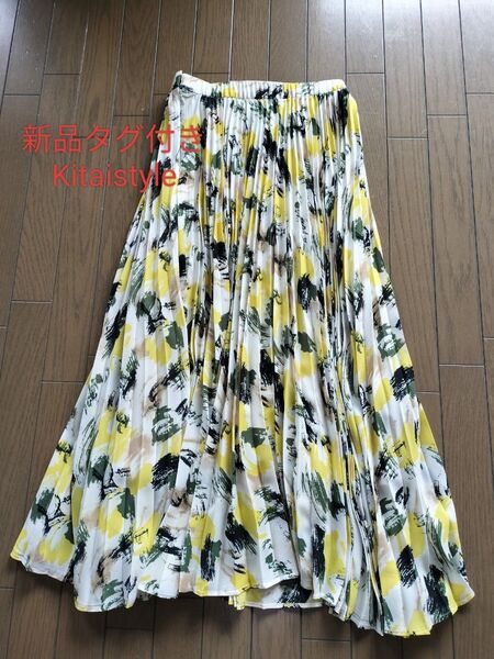 新品タグ付き kitaistyle プリーツスカート マルチカラー ロング