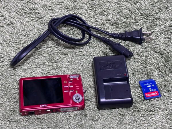 SANYO DSC-X1260 コンパクトデジタルカメラレッド