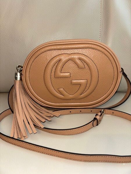 GUCCI グッチ GG SOHO ショルダーバッグ 747779ベージュ 新品
