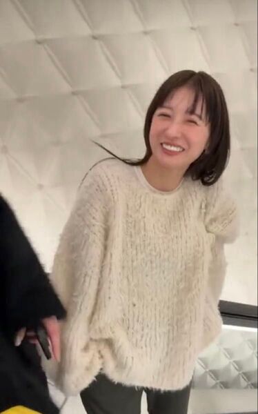 美品CLANEBEAR SHAGGY HAND KNIT TOPS ニット