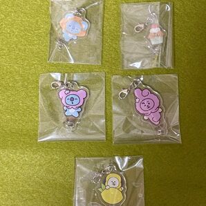 BT21 つながるチャーム