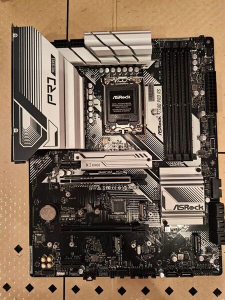 【未使用品】ASRock Z790 Pro RS マザーボード