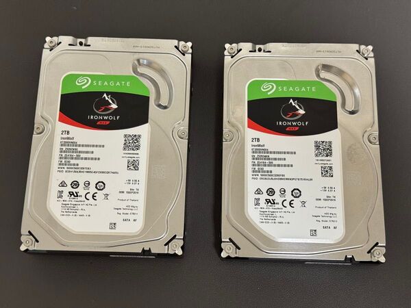 SEAGATE IRONWOLF HDD NAS 2TB ST2000VN004 ハードディスク 2台