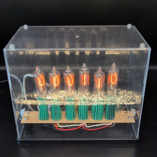 CD83P使用 6桁ニキシー管時計