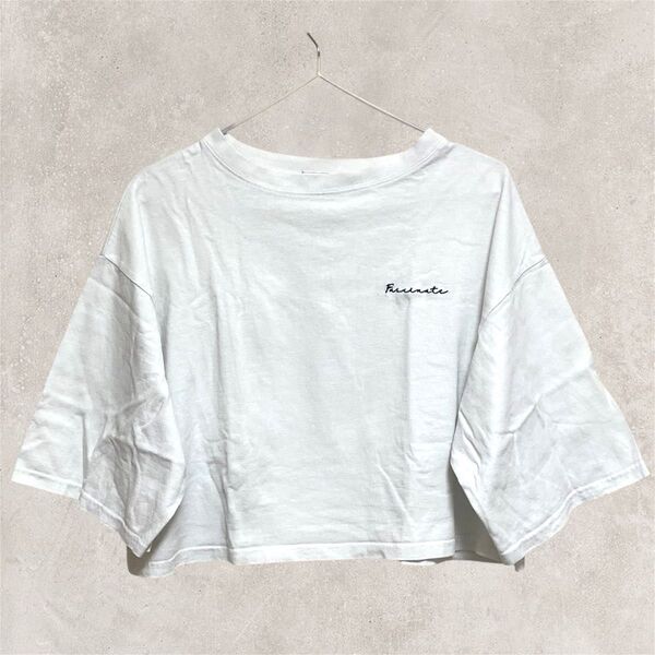 【Honeys】 Tシャツ クロップド丈 七分袖 ミニ丈 カットソー ホワイト ワンポイント