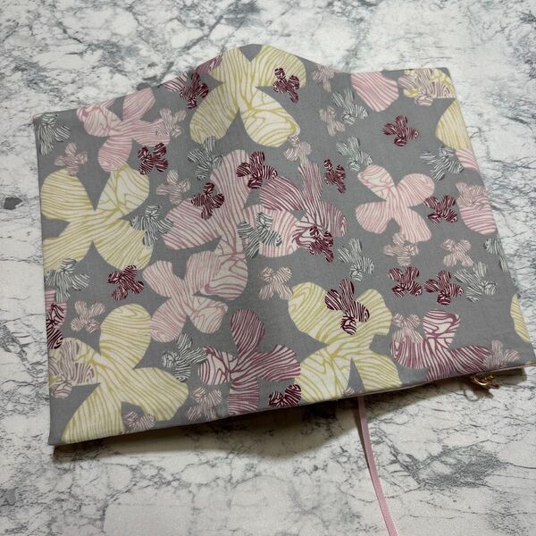 ブックカバー 文庫判 ルシール Liberty